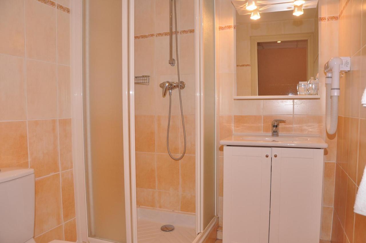 كارو Appart Hotel Lou Castelet الغرفة الصورة